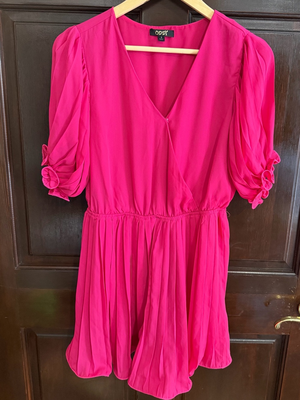 ODDY Hot Pink V-Neck Romper with Puff Sleeves